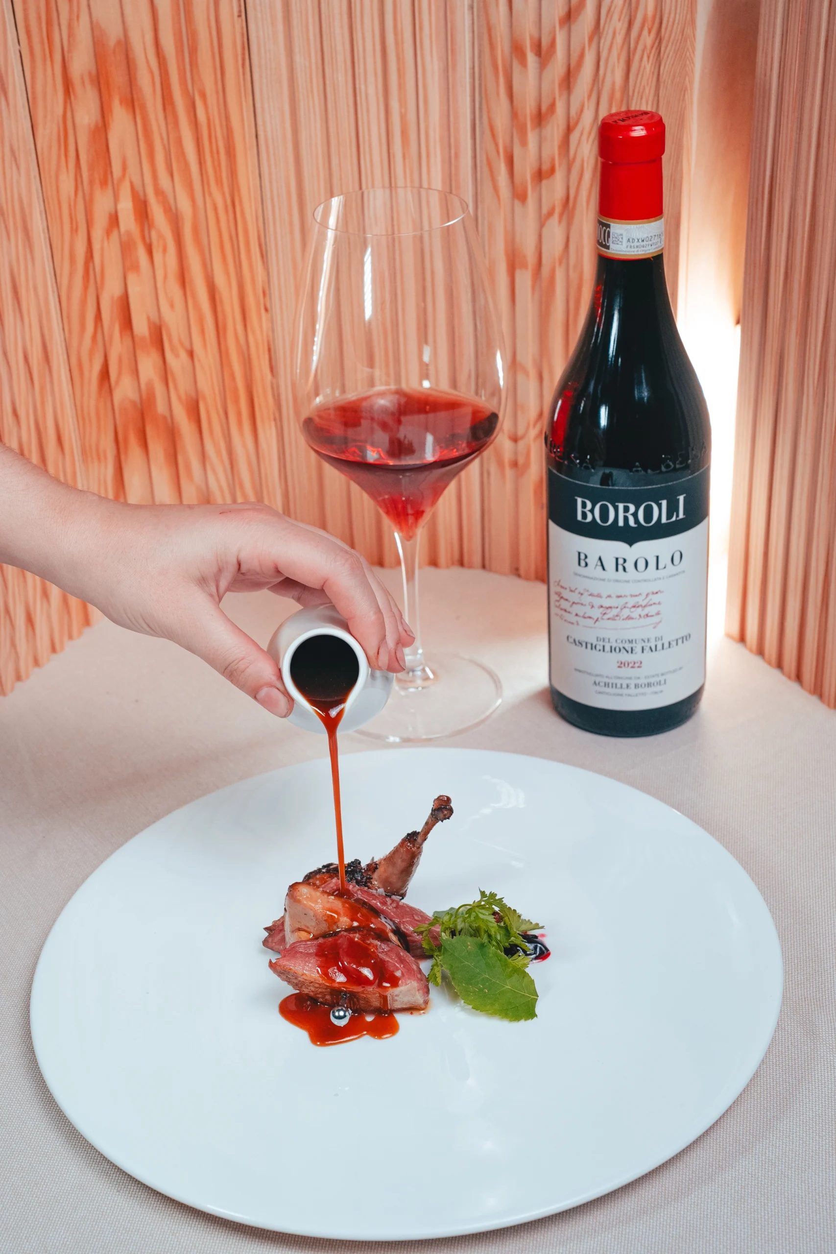 Spiedo di piccione con Barolo 2022